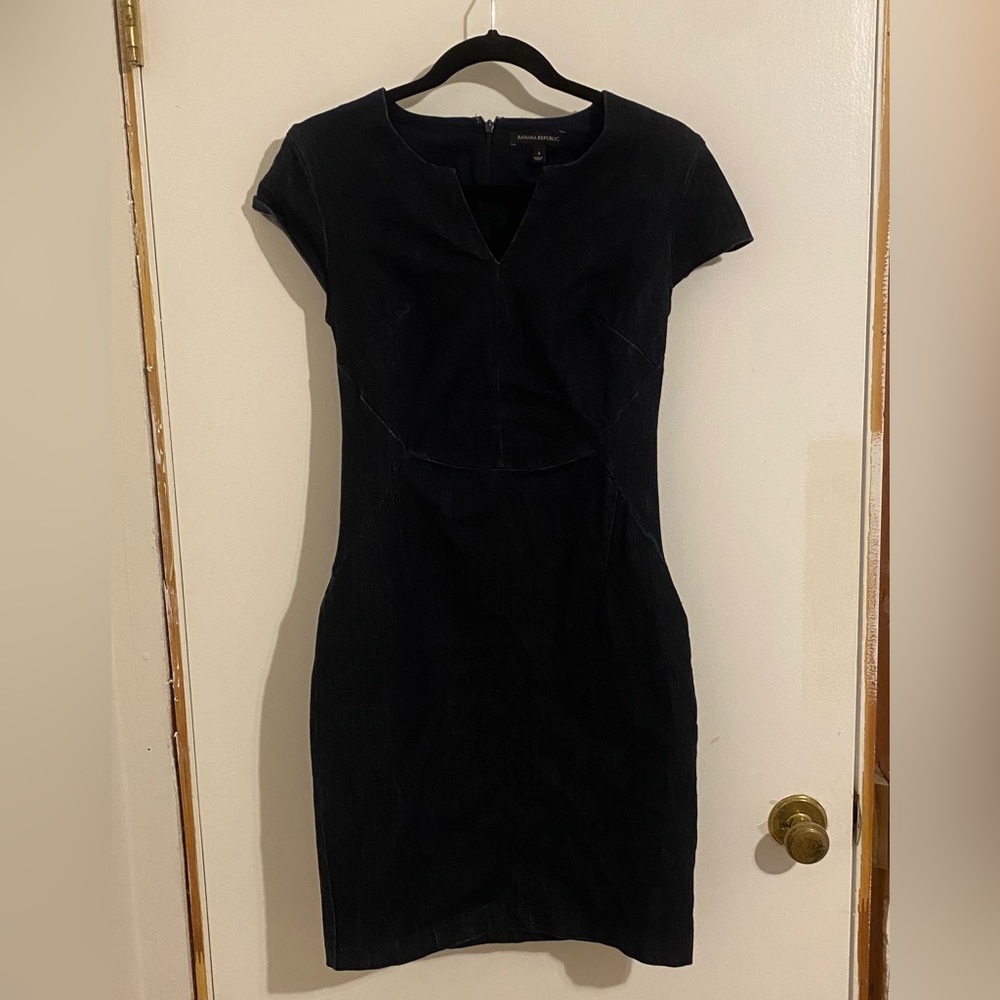 Dark denim Banana Republic dress size 4
